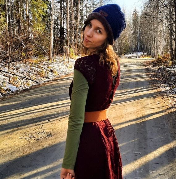 Meet your Posher, Larissa - Picture 2 of 7